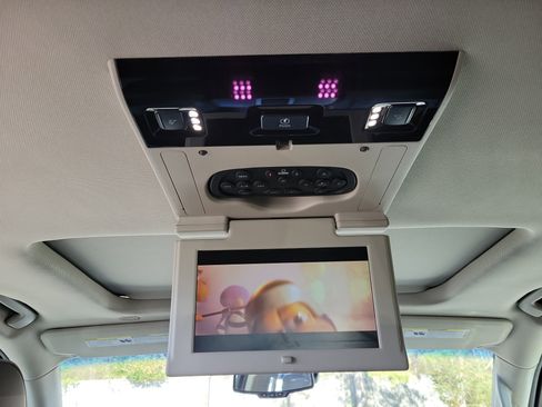 Used 2019 GMC Yukon XL Denali w/ Denali Ultimate Package image 14