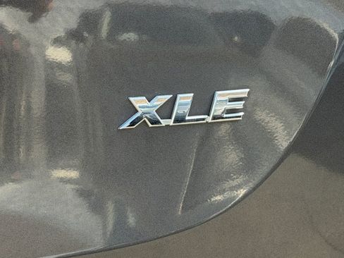 Used 2015 Toyota RAV4 XLE image 15