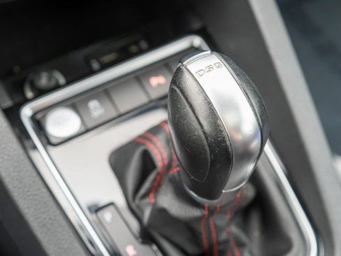 Used 2017 Volkswagen Jetta GLI FWD image 41