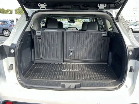 New 2026 Toyota Highlander Limited AWD/4WD image 13