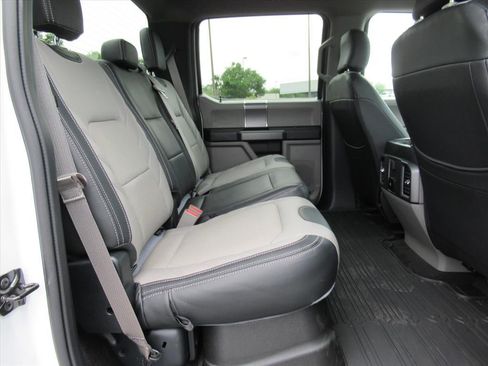 Used 2020 Ford F150 XLT w/ Equipment Group 302A Luxury AWD/4WD image 32