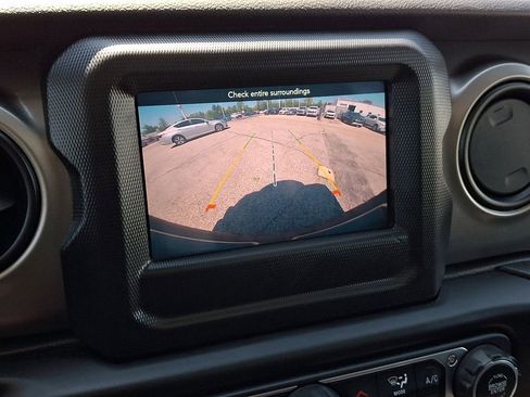 Used 2021 Jeep Wrangler Unlimited Sport AWD/4WD image 19
