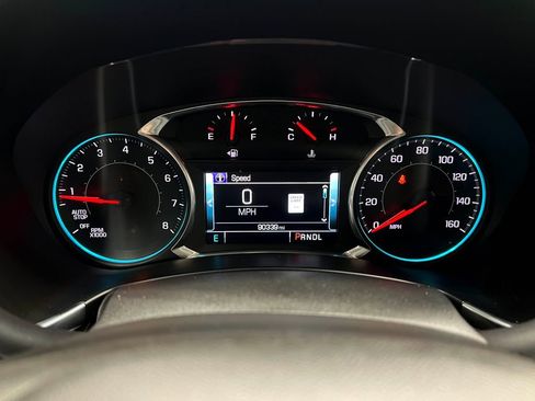 Used 2018 Chevrolet Equinox Premier image 23