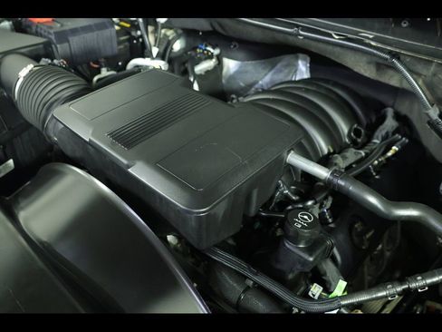 Used 2025 Chevrolet Silverado 2500 Custom w/ Custom Value Package image 22