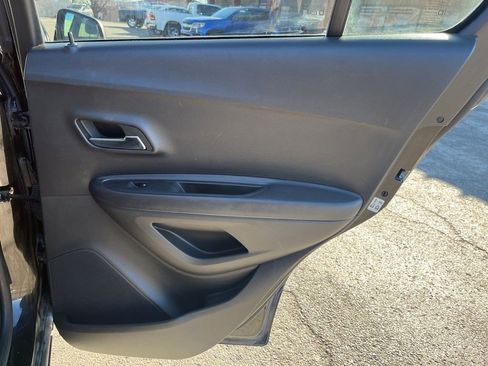Used 2020 Chevrolet Trax LS w/ Tint and Cruise Package image 28