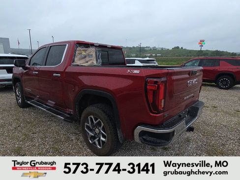 Used 2024 GMC Sierra 1500 SLT w/ SLT Premium Plus Package AWD/4WD image 4