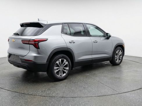 Used 2025 Chevrolet Equinox LT image 9