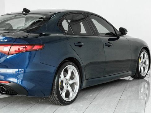 Used 2019 Alfa Romeo Giulia Ti Sport w/ Quick Order Package 22U Sport RWD image 61