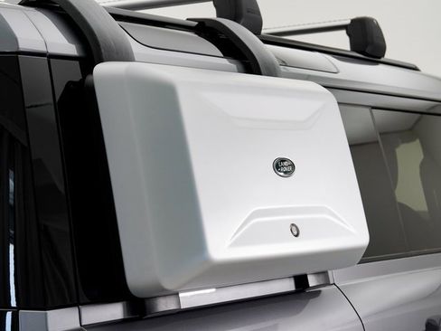 Used 2020 Land Rover Defender 110 S image 33