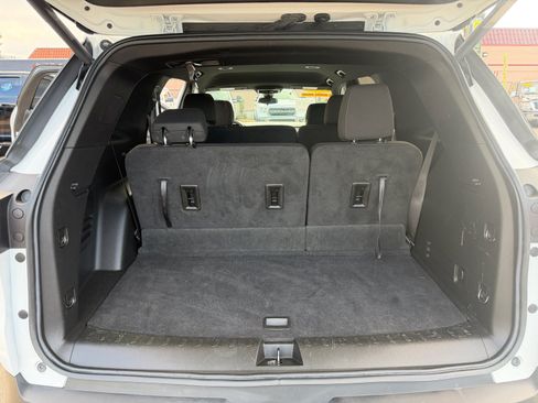 Used 2023 Chevrolet Traverse LT w/ LPO, Floor Liner Package AWD/4WD image 11