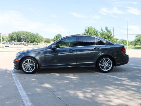 Used 2014 Mercedes-Benz C 300 4MATIC Sedan image 4