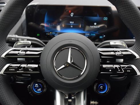 New 2025 Mercedes-Benz GLA 35 AMG 4MATIC image 21