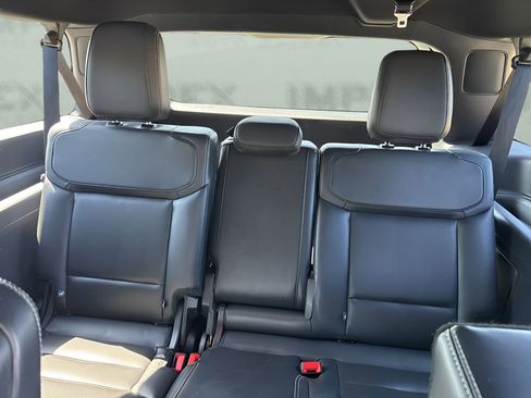 Used 2025 Ford Expedition Max Platinum w/ Stealth Performance Package AWD/4WD image 13
