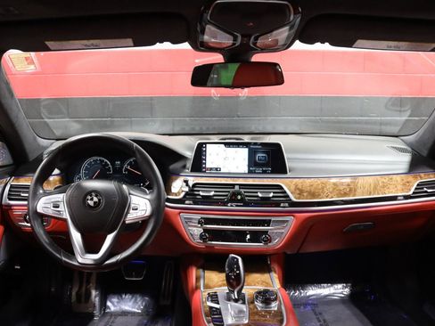 Used 2018 BMW 750i xDrive AWD/4WD image 55