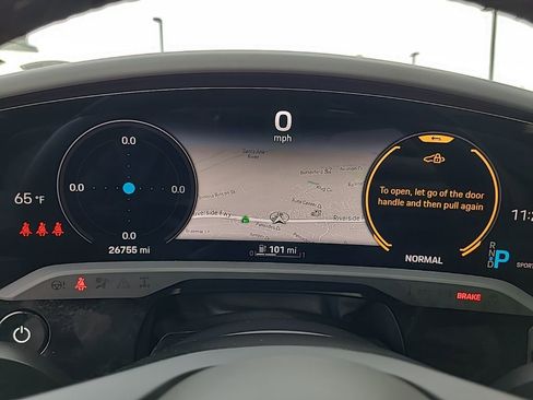 Used 2021 Porsche Taycan 4S image 26