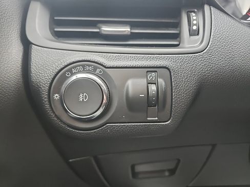 Used 2019 Buick Envision Essence image 13