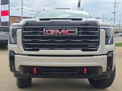 New 2026 GMC Sierra 3500 AT4 w/ AT4 Premium Plus Package AWD/4WD image 12