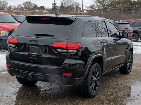 Certified 2022 Jeep Grand Cherokee Laredo X image 14