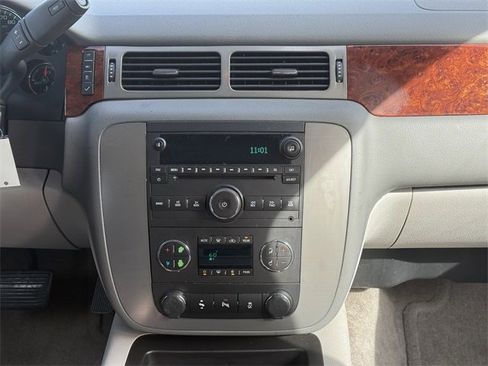 Used 2013 GMC Yukon XL SLT image 20