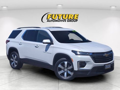 Certified 2023 Chevrolet Traverse LT w/ LT Premium Package AWD/4WD image 1