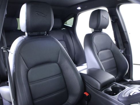 Used 2022 Jaguar E-PACE SE image 19