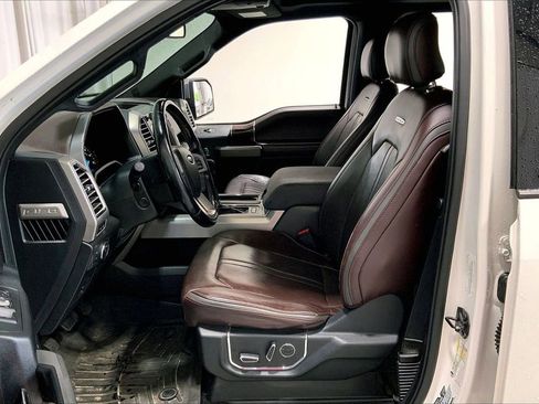 Used 2017 Ford F150 Platinum w/ Equipment Group 701A Luxury AWD/4WD image 15