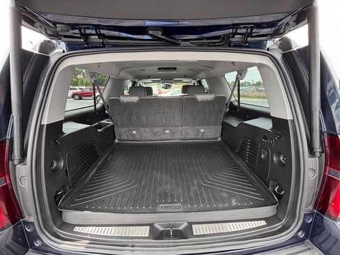 Used 2017 Chevrolet Suburban LT AWD/4WD image 21
