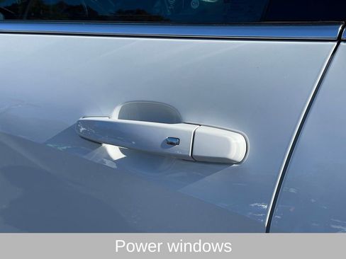 Used 2024 Chevrolet Malibu LT FWD image 25