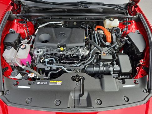 Used 2023 Toyota Crown XLE image 32