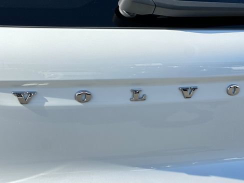 Used 2023 Volvo XC40 Recharge Ultimate image 33