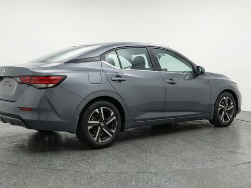 Used 2025 Nissan Sentra SV FWD image 9
