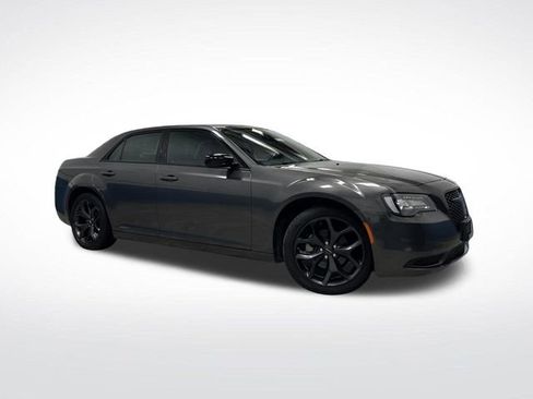 Used 2023 Chrysler 300 Touring w/ Sport Appearance Package image 35