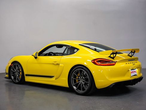 Used 2016 Porsche Cayman GT4 RWD image 8