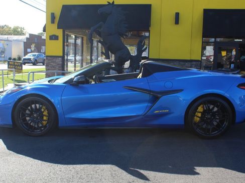 Used 2024 Chevrolet Corvette Z06 image 32