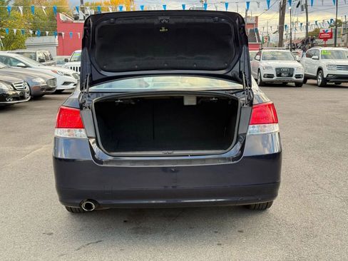 Used 2013 Subaru Legacy 2.5i Premium w/ All-Weather Pkg + Moonroof image 10