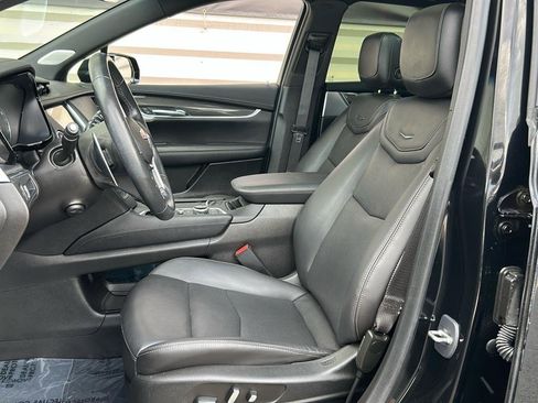 Used 2023 Cadillac XT5 Sportv image 11