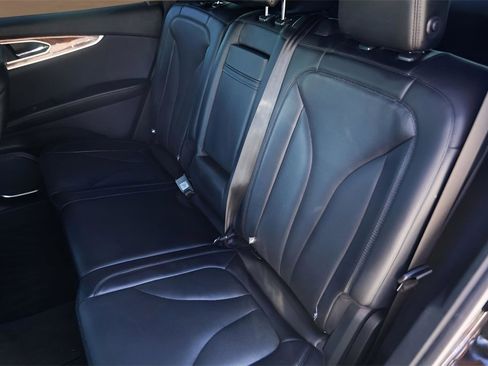 Used 2020 Lincoln Nautilus Reserve w/ Monochromatic Package image 23