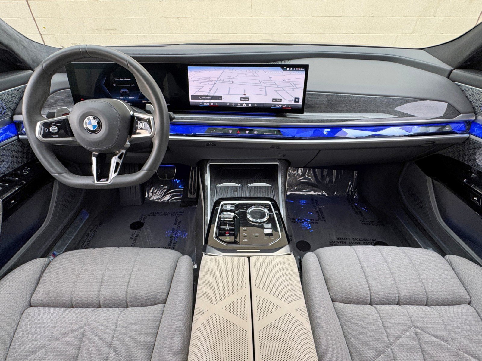 Used 2023 BMW 760i xDrive AWD/4WD image 14