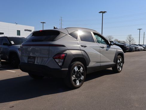 Used 2025 Hyundai Kona SEL image 6
