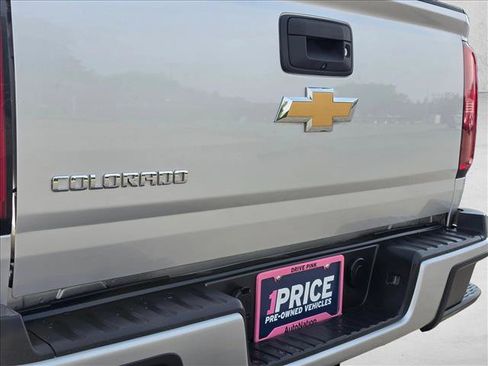 Used 2015 Chevrolet Colorado Z71 AWD/4WD image 14