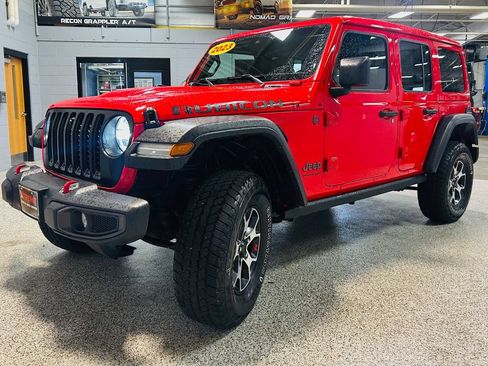 Used 2023 Jeep Wrangler Unlimited Rubicon w/ LED Lighting Group AWD/4WD image 3