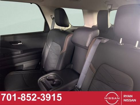 New 2025 Nissan Pathfinder Platinum w/ Cargo Package image 36