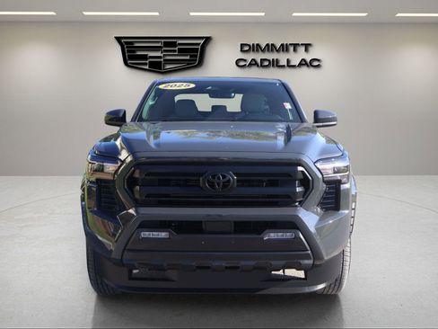Used 2025 Toyota Tacoma SR5 image 8
