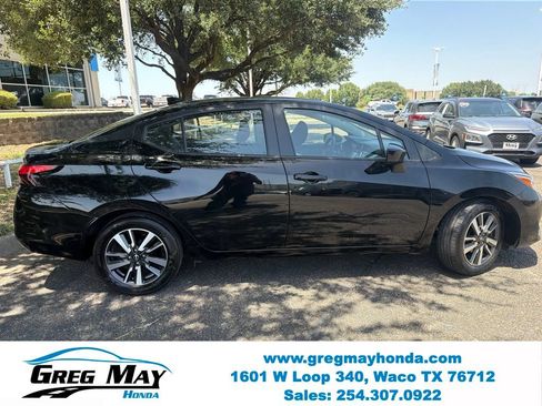 Used 2024 Nissan Versa SV FWD image 2