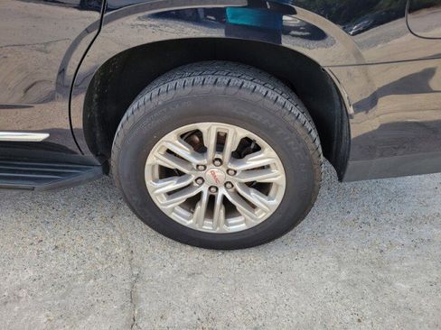 Used 2022 GMC Yukon SLT w/ SLT Luxury Package image 10