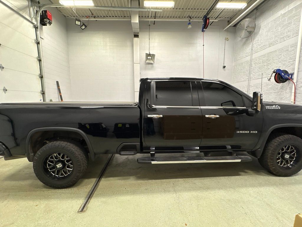Used 2020 Chevrolet Silverado 3500 High Country AWD/4WD image 3