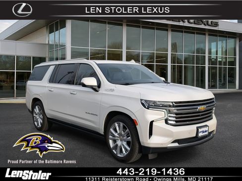Used 2022 Chevrolet Suburban High Country image 1
