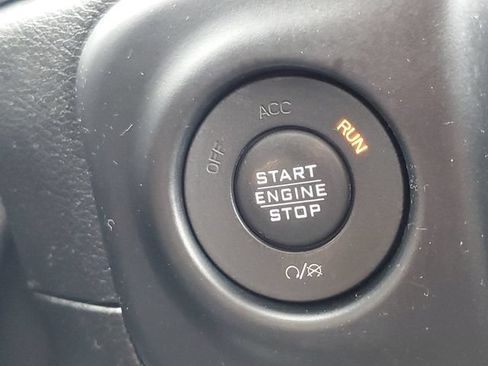 Used 2019 Jeep Wrangler Unlimited Sport S AWD/4WD image 17