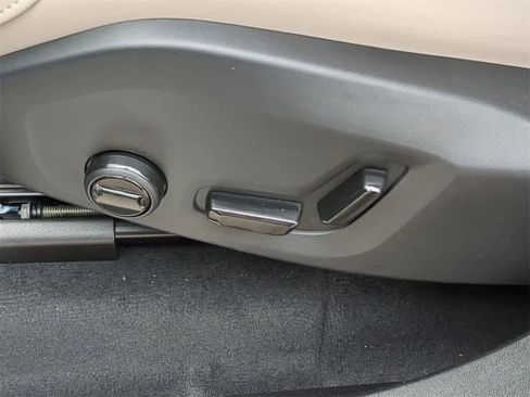 New 2026 Volvo XC90 B5 Core image 17