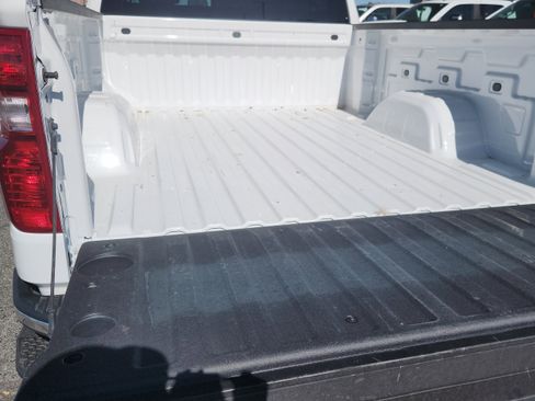 Used 2024 Chevrolet Silverado 1500 LT w/ Z71 Off-Road Package AWD/4WD image 14